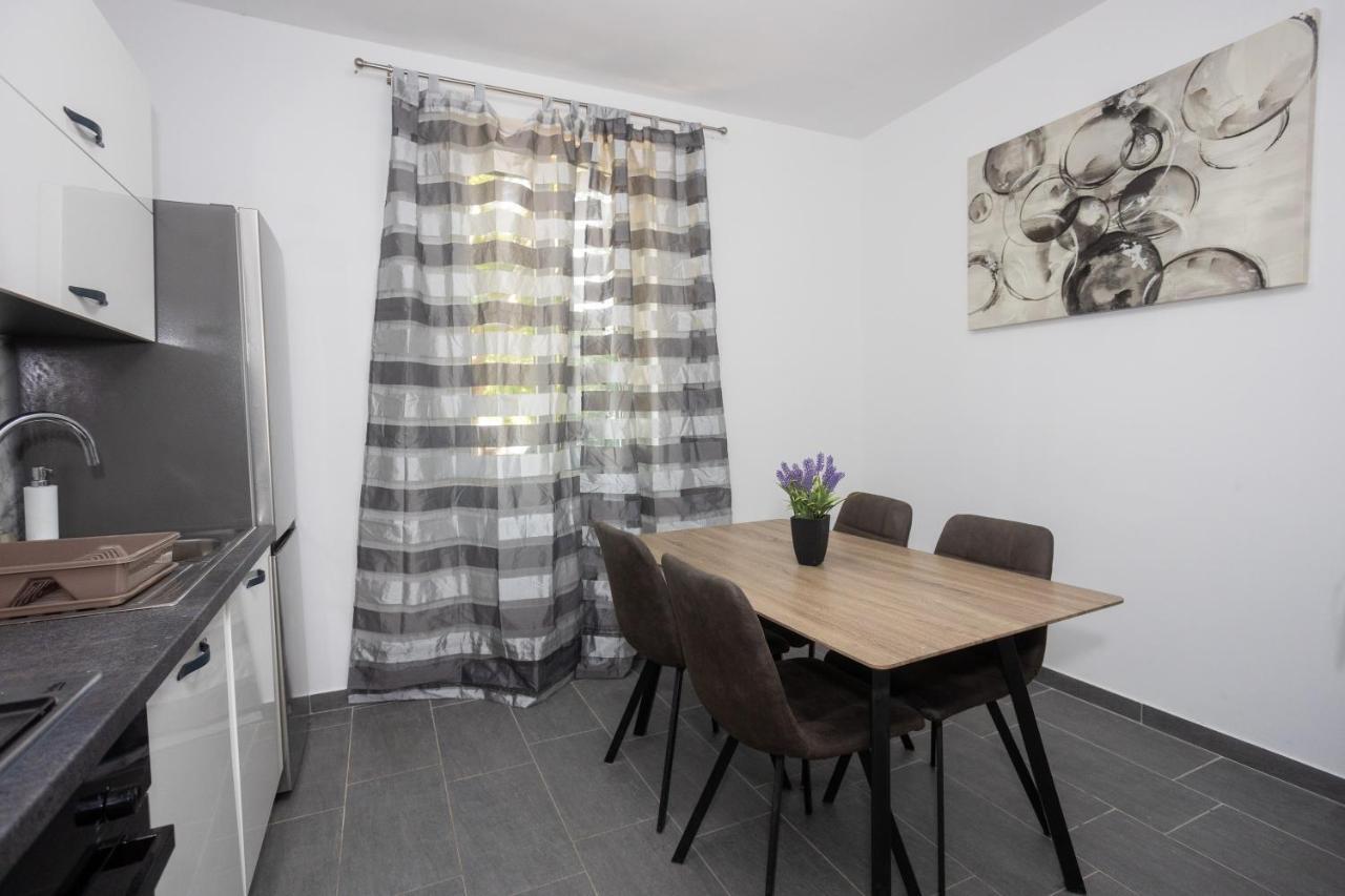 Apartman Toni Split Bagian luar foto